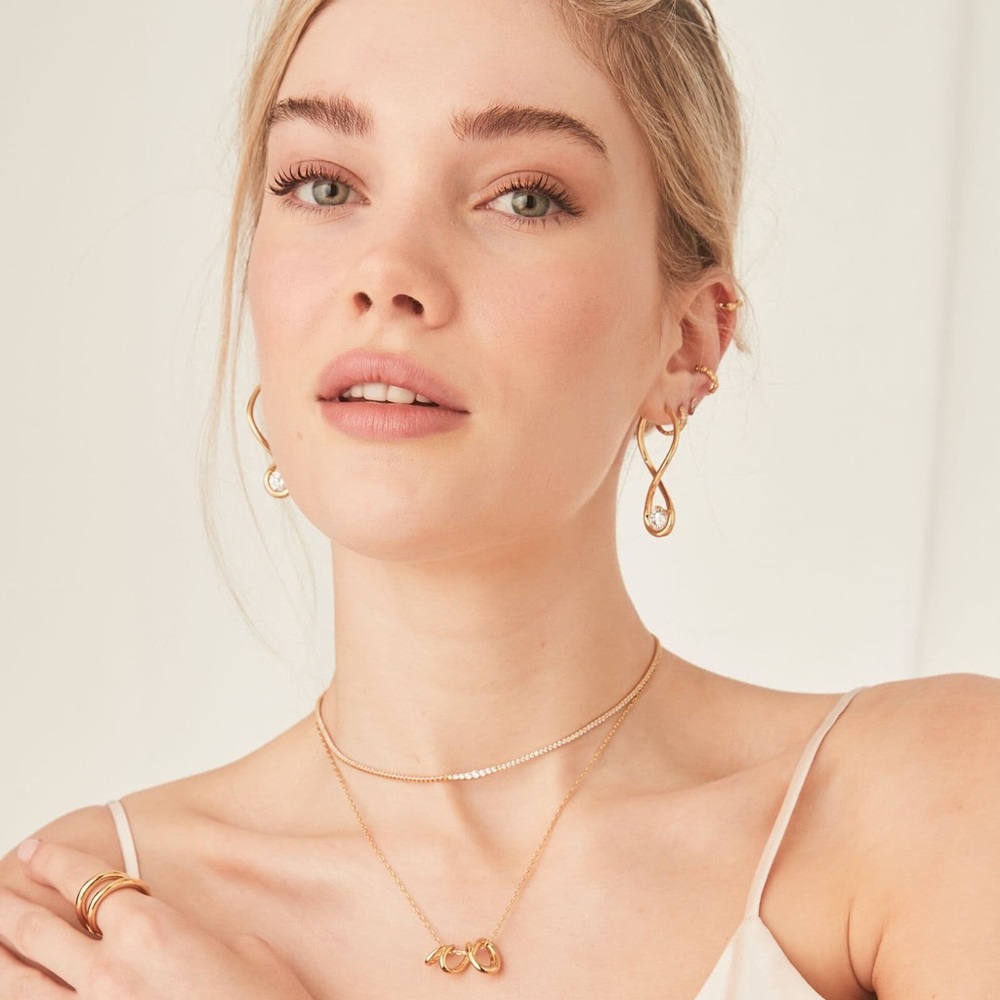NWT 18K Gold Drop Earrings